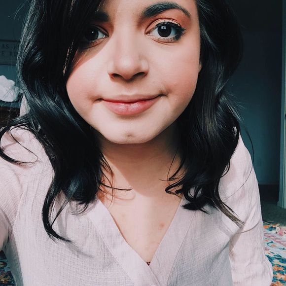 Meet your Posher, Julia - Picture 1 of 1